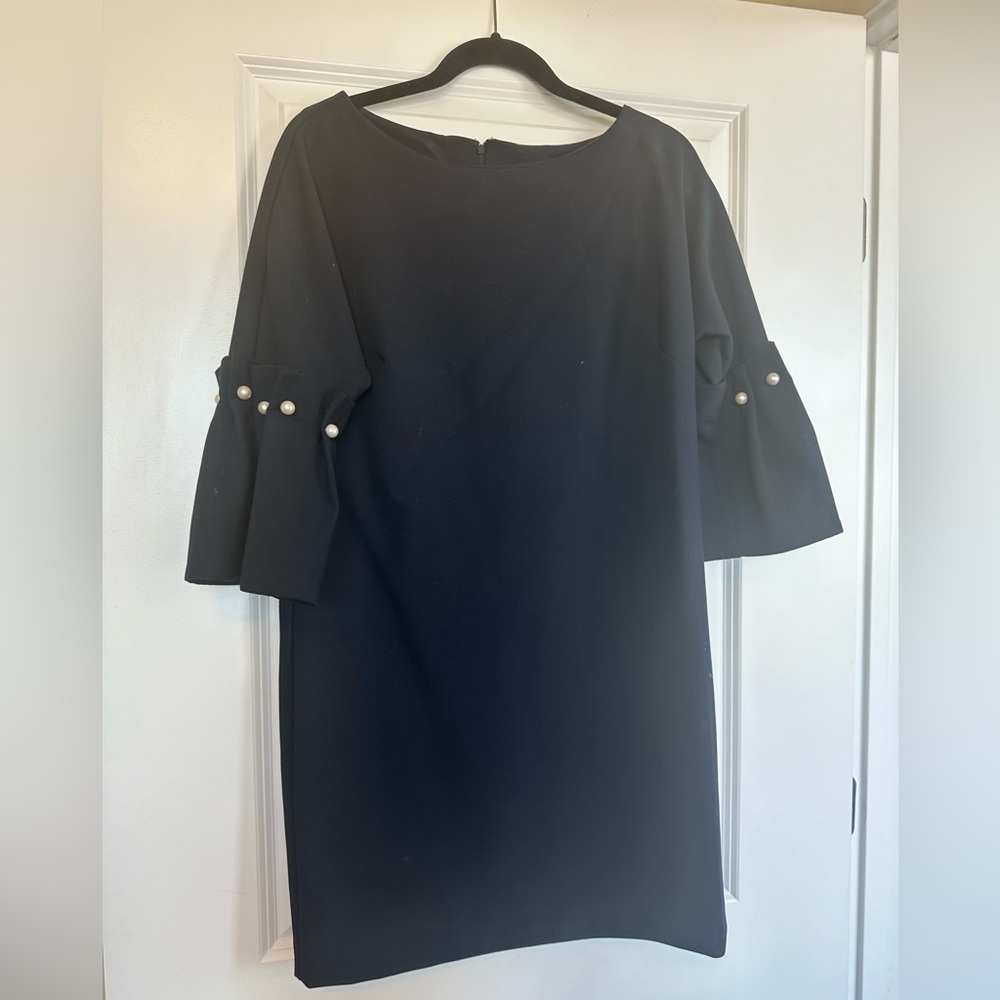 Banana republic size 6 navy dress with pearls